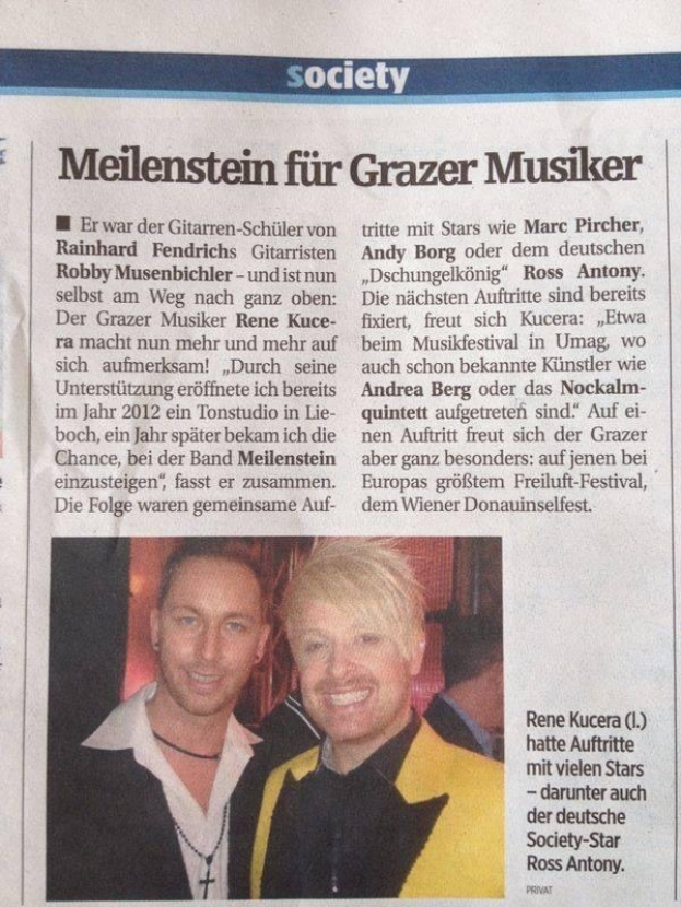 Zwei Männer in Anzügen lächeln in einem Zeitungsartikel mit der Überschrift "Grazer Musiker", datiert auf März 2012.