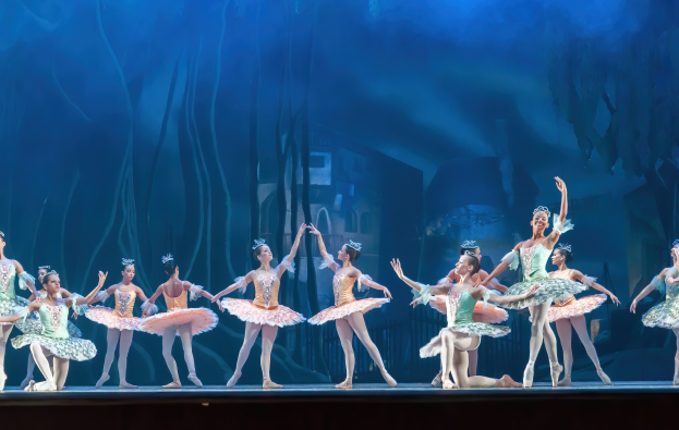 "Theater of Estrada Song" des Zentrums für Ästhetische Erziehung von Kindern der Nizhny-Novgorod-Region wird vor der Aufführung von "Nussknacker" im Nizhny-Novgorod-TYUZ am 1. Juni auftreten