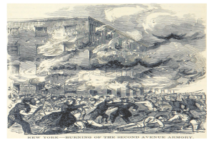 Ein Plakat zeigt die Verbrennung des Zweiten Avenue Armory in New York City, mit einer Gruppe von Menschen vor dem Gebäude und Rauch, der in den Himmel aufsteigt, und Text unten, der "New York - Verbrennung des Zweiten Avenue Armory" liest.