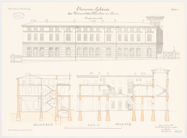 Eine Zeichnung des Schmitt Museums, ein großes Gebäude mit vielen Fenstern, in München, Deutschland, mit Text, der das Gebäude beschreibt.