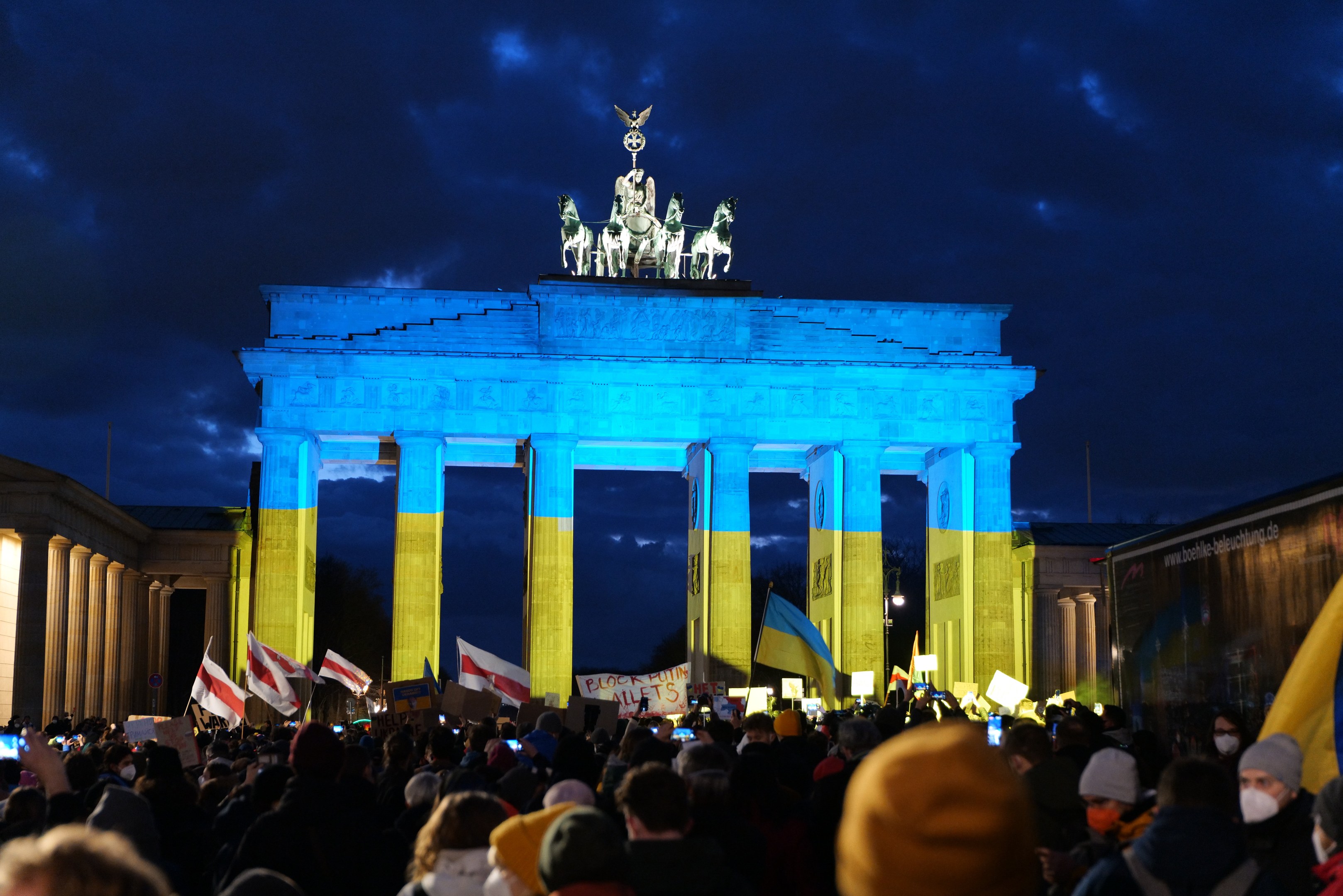 Von der Polizei wegen des Schwarz-Rot-Gold-Flags gestoppt - Flaggenträger spricht jetzt