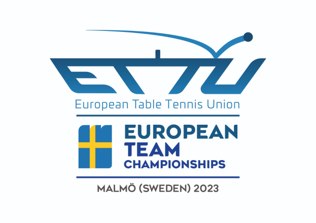 Das Logo der Europäischen Tischtennis-Union (ETU) zeigt einen blauen Kreis mit einem weißen Tennisracket in der Mitte, umgeben von einem weißen und blauen Rand, mit der darunter in fetter, schwarzer Schrift geschriebenen Aufschrift "Europäische Mannschaftsmeisterschaften".