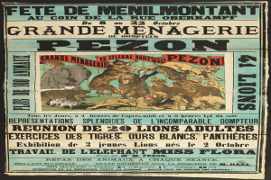 Zirkusplakat mit einem Löwen, einem Elefanten und anderen wilden Tieren mit Text, der das Ereignis ankündigt.