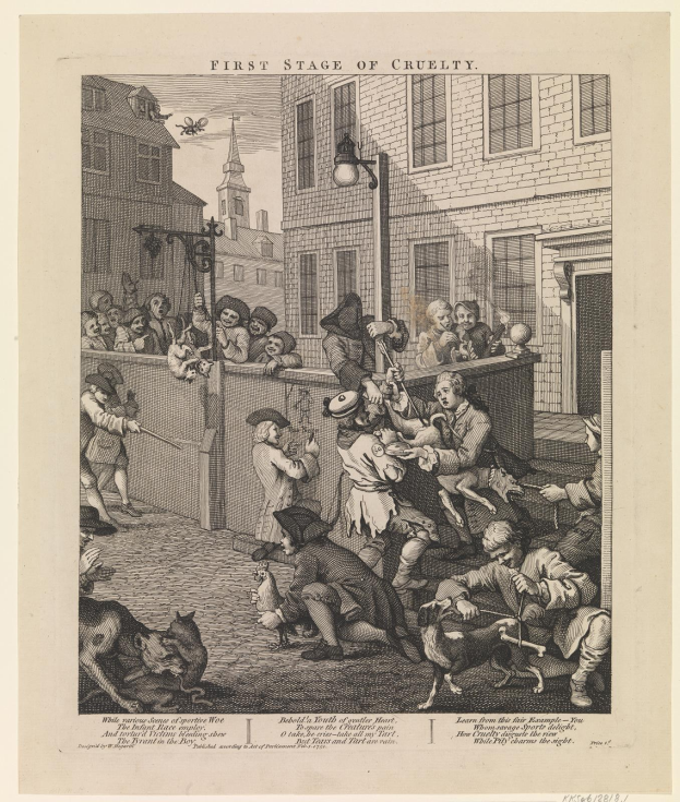 Eine Gruppe von Menschen und Tieren versammelt sich vor einem Gebäude mit Fenstern und einem Laternenmast, mit dem Text 'Erste Stufe der Grausamkeit' unten.