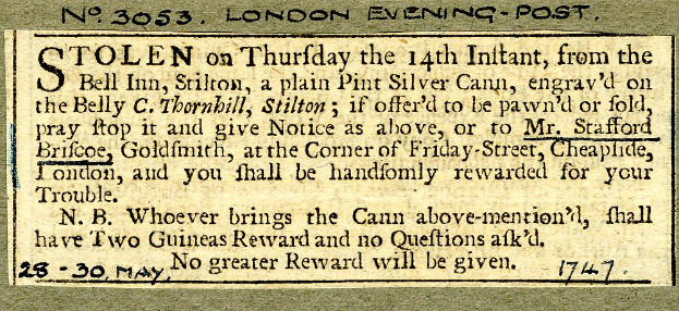 Eine Schwarz-Weiß-Postkarte mit dem Bild eines Mannes und einem Text über eine gestohlene Silberdose aus dem Bell Inn in Stilton.