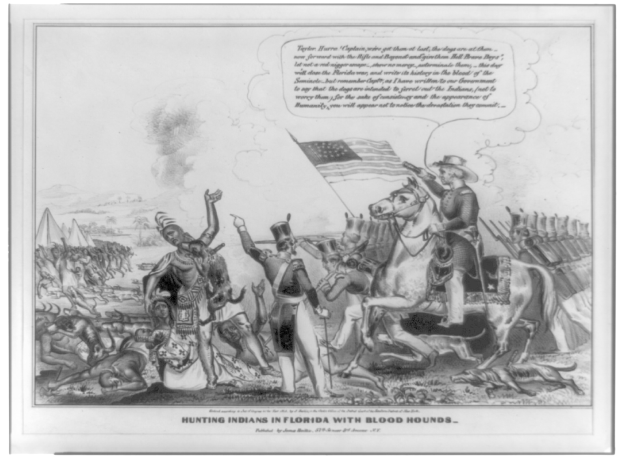 Schwarzes und weißes Foto einer Gruppe von Menschen, einige zu Pferde, mit einer Flagge im Hintergrund und der Inschrift "Jagen von Indianern in Florida mit Bluthunden" unten.